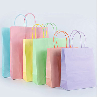 Logo Paper Carrying Shopping Bags fait sur commande pour l'emballage de vêtements de cadeau