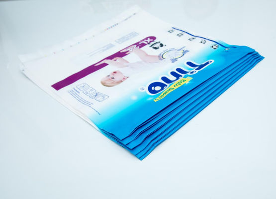 La coutume de serviette hygiénique de couche-culotte de LDPE a imprimé des sachets en plastique empaquetant l'OIN avec la poignée de correction