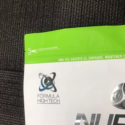 La grande gravure de poids imprimant l'emballage alimentaire du chien 20kg met en sac avec la tirette de bouton de glissière